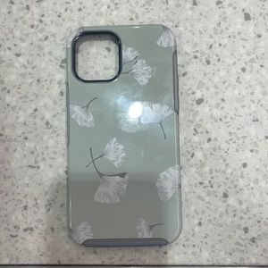 iphone 12/12pro Blue Green OtterBox Floral Case Brand New